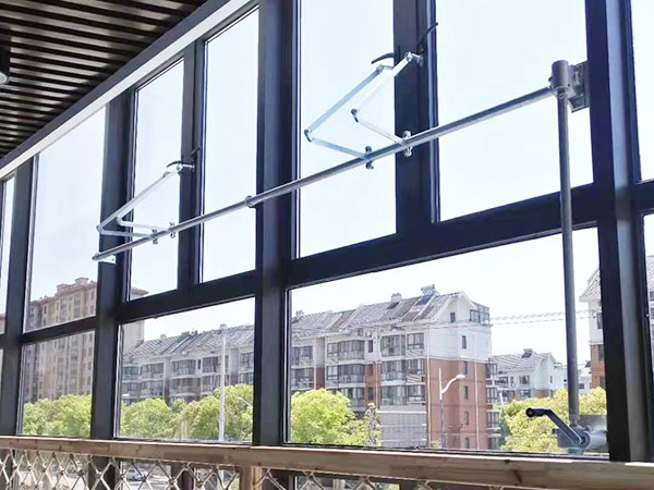 手摇曲臂开窗机